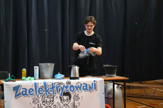 Zaelektryzowani – sposobem na nudę