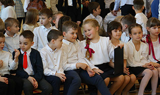 Uczniowie kl. I-III świętują DZIEŃ PATRONA