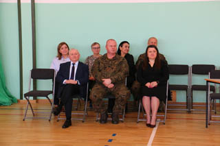 Uczniowie kl. I-III świętują DZIEŃ PATRONA